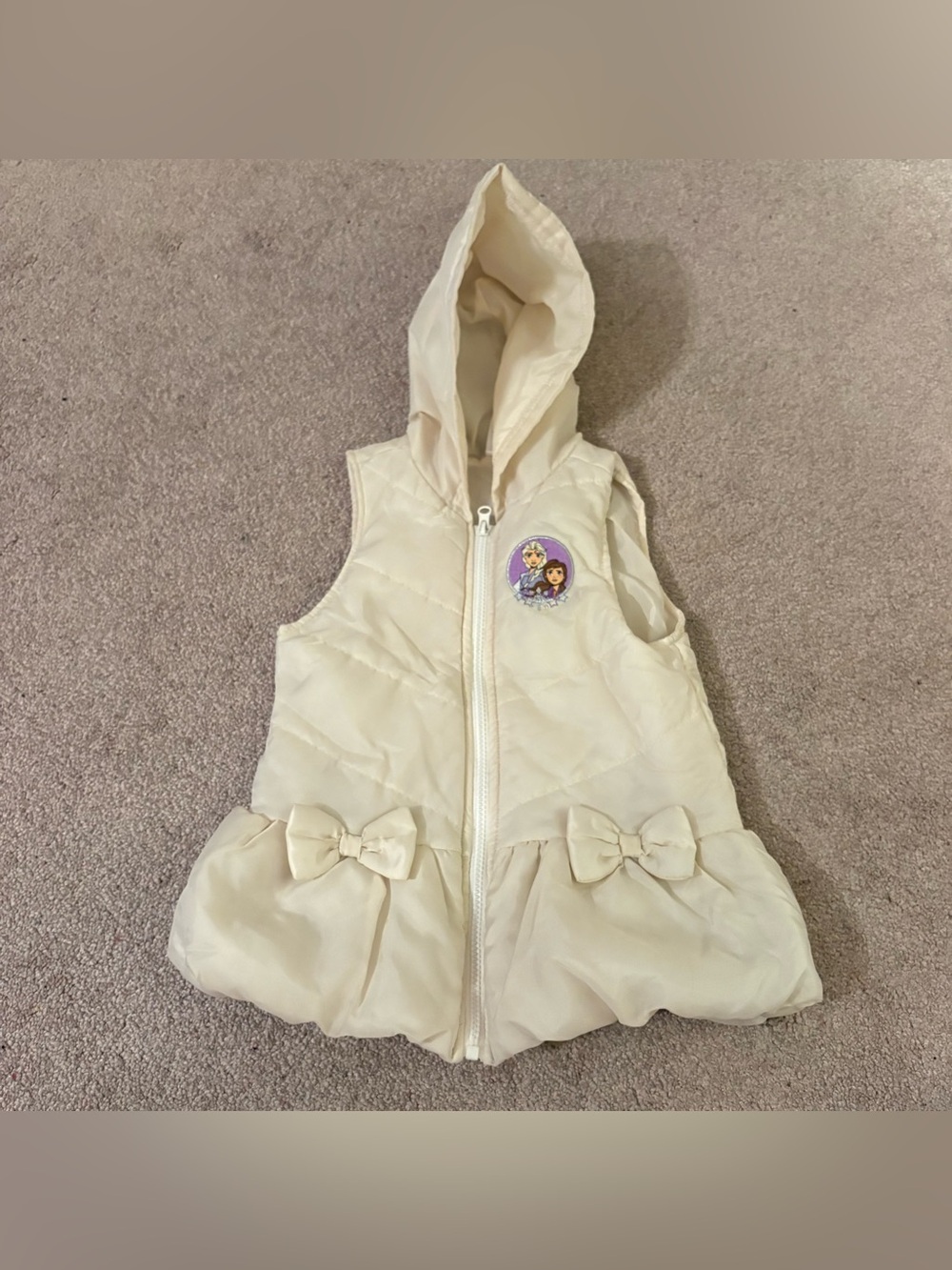 Disney Frozen II size 6 Cream Hooded Girls' Puffer Vest with Bow Accents